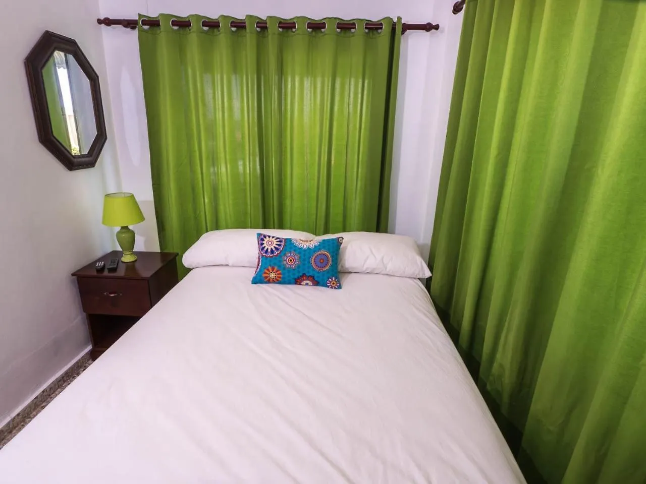 B&M Setup Hotels Los Mameyes
